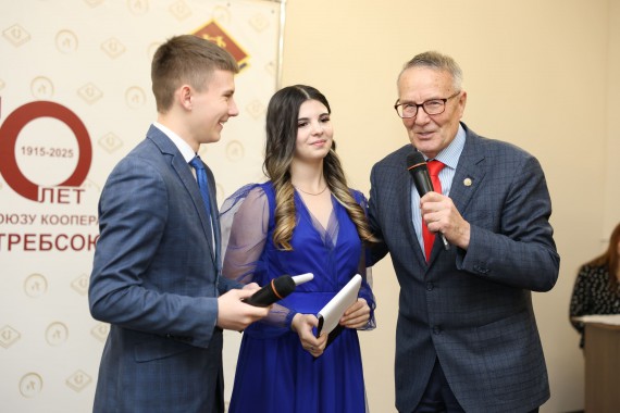 Международный день пожилого человека, в рамках празднования 110–летия со дня образования Алтайского краевого союза потребительских обществ