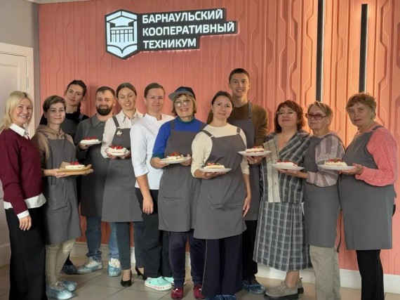 Когда пирог становится историей: поэтический гастротур на площадке Барнаульского кооперативного техникума