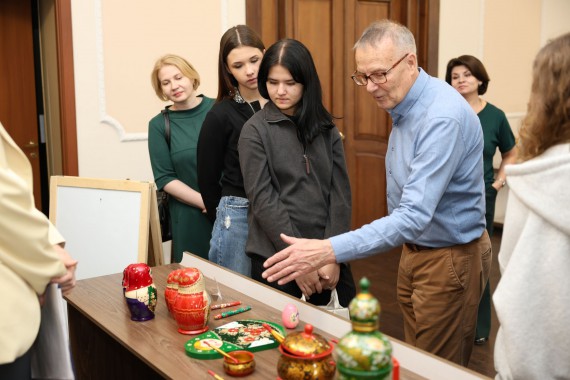 Выставка &laquo;Народные художественные промыслы России&raquo; в Алтайском крайпотребсоюзе!