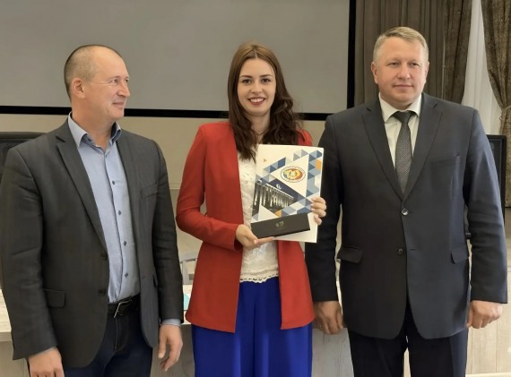 Команда Барнаульского кооперативного техникума за многолетнее сотрудничество отмечена Избирательной комиссией Алтайского края